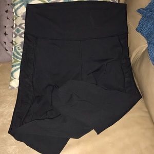 Lululemon capris with side detail